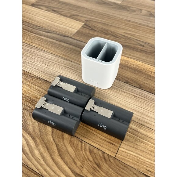 RING Charging Station only for Quick Release Battery Pack 5AT3S6 W/ 3 BATTERIES - Picture 8 of 12